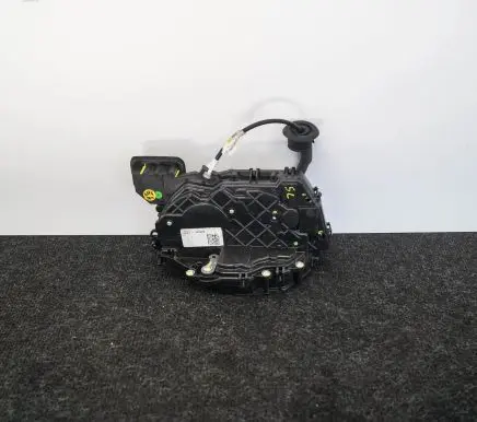 Audi A4 S4 B9 8W Rear door lock 8W0839015