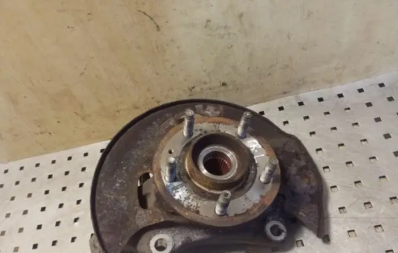 Opel Antara Front wheel hub
