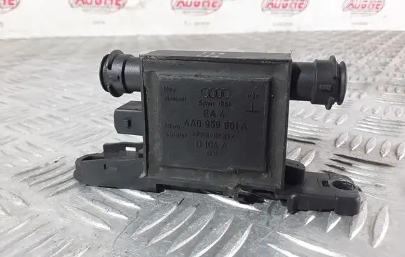 Audi A3 S3 8L Door central lock control unit/module 4A0959981A