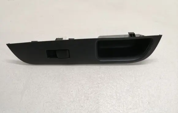 Nissan Tiida C11 Electric window control switch 82960