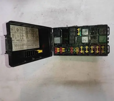 Ford Focus Fuse box set 98AG14A142AD 98AG14A067CE