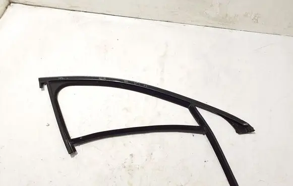 Mercedes-Benz S W223 Front door rubber seal A2237250400