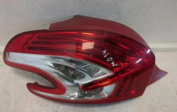 Peugeot 208 Rear/tail lights