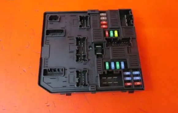 Renault Megane IV Fuse module 284B66727R
