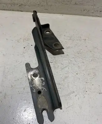 Mazda 626 Engine bonnet/hood hinges