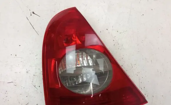 Renault Clio II Rear/tail lights 8200071413