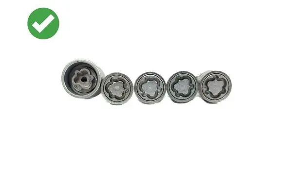 Audi A1 Anti-theft wheel nuts and lock 