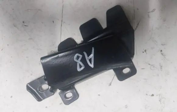 Audi A8 S8 D2 4D Bracket in trunk/boot 4D0858692