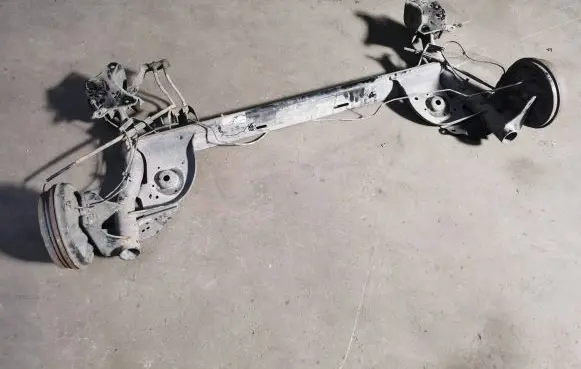 Renault Clio IV Rear axle beam 