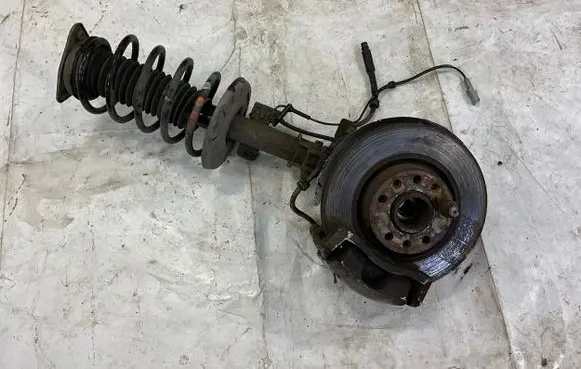 Peugeot 308 Front wheel hub spindle knuckle 1610137880