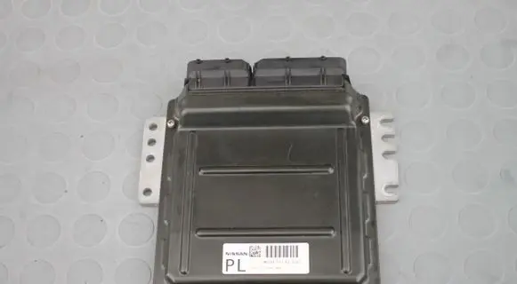 Nissan Qashqai Engine control unit/module MEC31570E23212