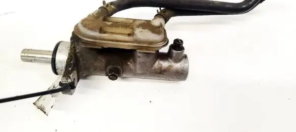 Mitsubishi Grandis Master brake cylinder