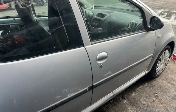 Citroen C1 Front door 