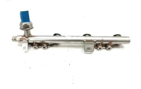 Nissan Qashqai Fuel main line pipe 175226637R H8201420980