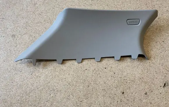BMW 1 F40 (C) pillar trim 7444553