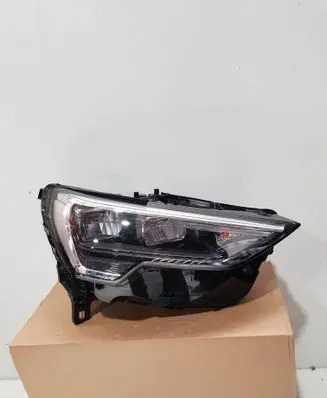 Audi Q3 F3 Headlight/headlamp 83A941012