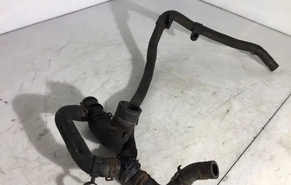 Volkswagen Transporter - Caravelle T5 Engine coolant pipe/hose 7E0121113B