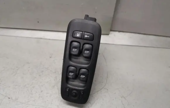 Volvo V70 Electric window control switch 30732816
