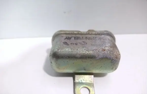Ford E100 Horn buzzer relay 