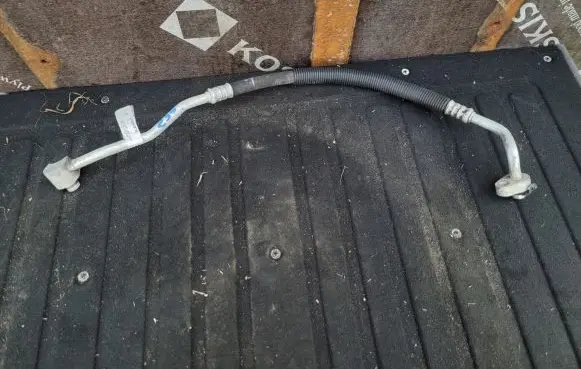Chrysler 300 - 300C Air conditioning (A/C) pipe/hose 04596487AC