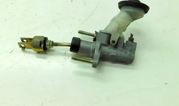 Toyota Corolla E110 Clutch slave cylinder 195670
