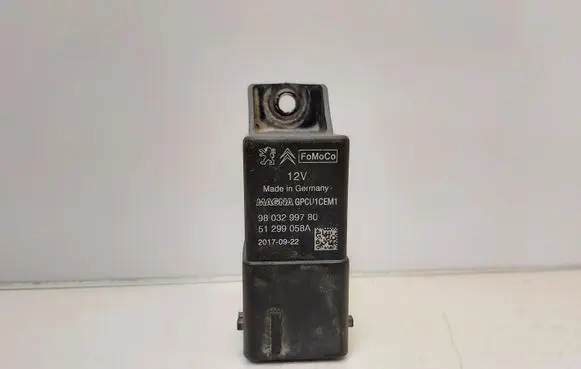 Glow plug pre-heat relay