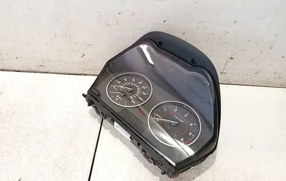 Speedometer (instrument cluster)
