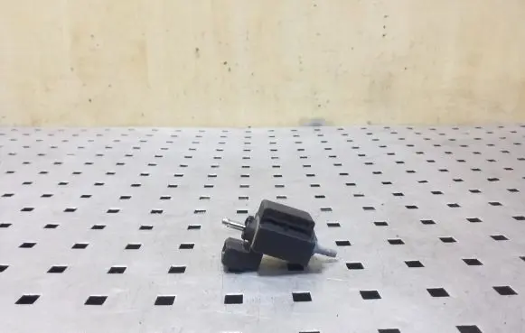 Land Rover Range Rover Sport L494 Turbo solenoid valve 70243600