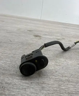 Opel Omega B1 Wing mirror switch 90432360