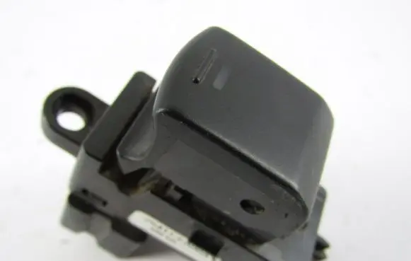 Nissan Pathfinder R51 Electric window control switch 25411