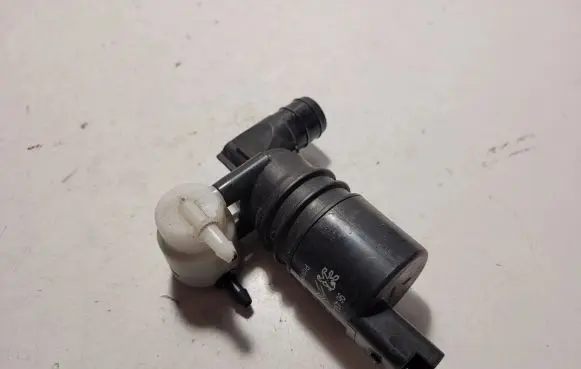 Citroen C5 Windscreen/windshield washer pump 9643447980 002018