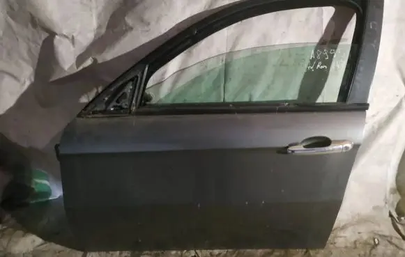 Alfa Romeo 147 Front door pilkos