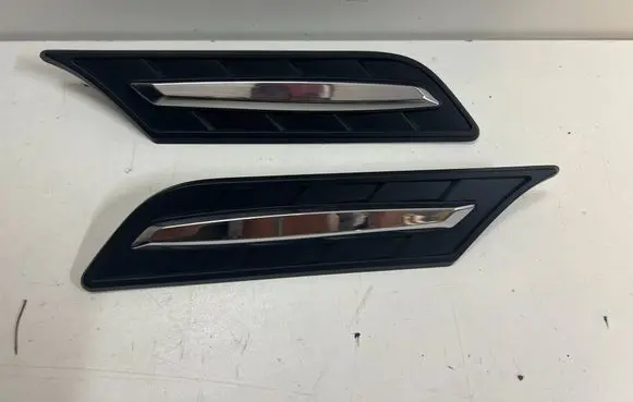 Suzuki Vitara (LY) Fender trim (molding) 7262154P0 7261154P0 990E086R710CB