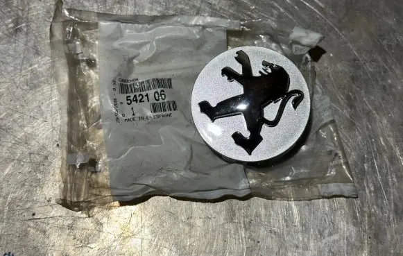 Peugeot 3008 I Original wheel cap 9688401977 542106