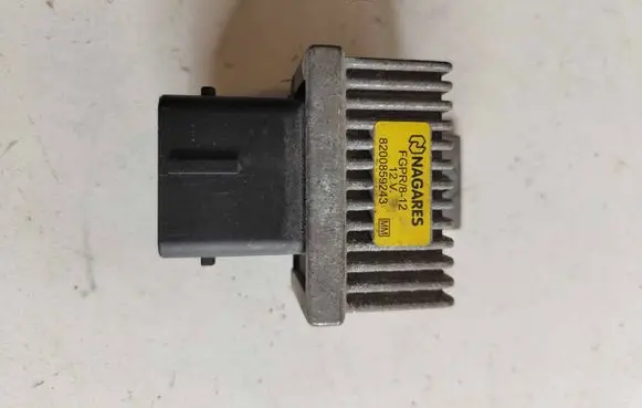 Renault Megane III Glow plug pre-heat relay 8200859243