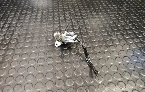 Audi A8 S8 D4 4H Tailgate exterior lock 8f0827573A