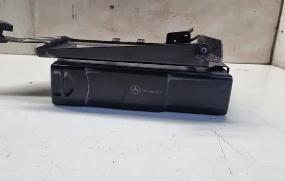 Mercedes-Benz ML W163 CD/DVD changer A1638203889 MC3111 020208