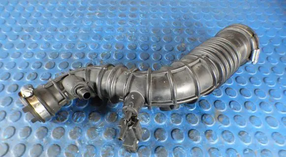 Renault Clio IV Intercooler hose/pipe CART165762992R 165762992R 8200603558