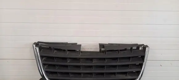 Chrysler Voyager Front grill 1234