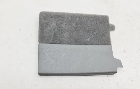 Volkswagen Touareg I Other trunk/boot trim element 7L6867655