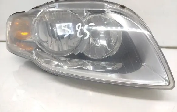 Audi A4 S4 B7 8E 8H Headlight/headlamp 8E0941004AJ 0301219202