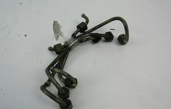 Ford Mondeo Mk III Fuel injector supply line/pipe 
