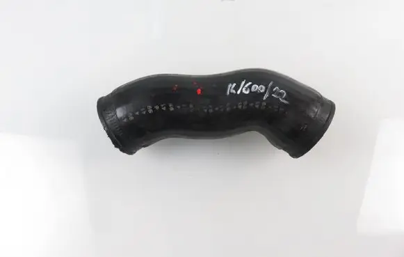 BMW 5 E39 Intercooler hose/pipe 2249669D