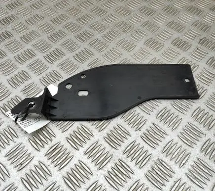 Land Rover Discovery 5 Radiator trim HY326A950DE