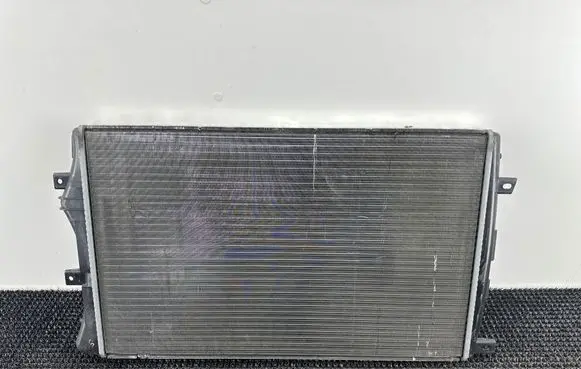 Volkswagen Golf VI Coolant radiator 1K0121253AB