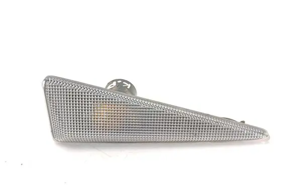 Front fender indicator light