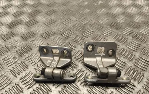 Mercedes-Benz E W211 Rear door hinge set A046572