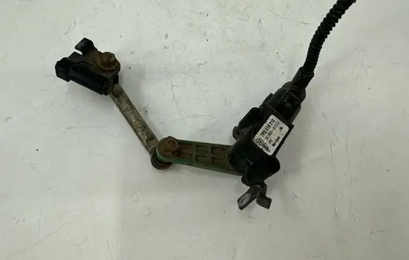Volkswagen Touareg II Headlight/headlamp level sensor 7P0616213