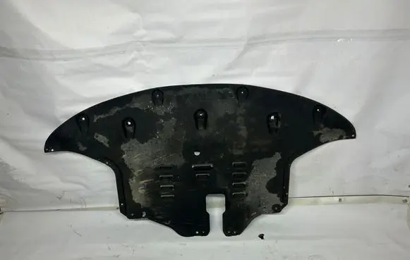KIA Sorento Engine splash shield/under tray