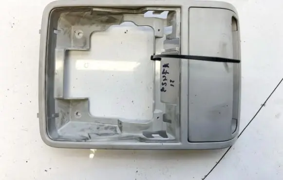 Volkswagen Golf V Glove box 1K0868837